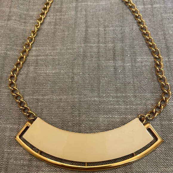 Monet Jewelry - Vintage Monet necklace